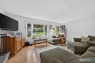 11 Jeffrey Ln, Branford, CT 06405 - Photo 9