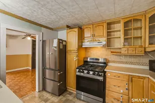26 Washington St, Derby, CT 06418 - Photo 9