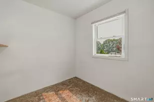 26 Washington St, Derby, CT 06418 - Photo 13