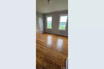 31 Sheffield Street #3rd, Waterbury, CT 06704 - Photo 5