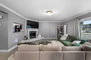 92 Limewood Ave, Branford, CT 06405 - Photo 9