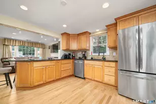 16 Raymond Pl, Cromwell, CT 06416 - Photo 11