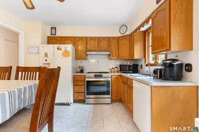 19 Driftwood Lane, Shelton, CT 06484 - Photo 5