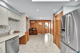 41 Victor Hill Dr, Branford, CT 06405 - Photo 17