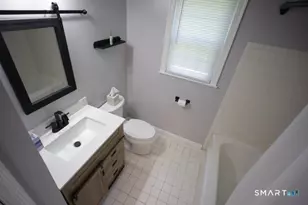108 White St, Manchester, CT 06042 - Photo 17