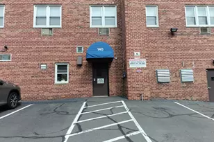 140 Grove St, Stamford, CT 06902 - Photo 9