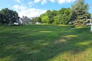 834 Bee St, Meriden, CT 06450 - Photo 13