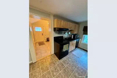 834 Bee Street, Meriden, CT 06450 - Photo 23