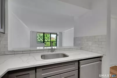 25 Forest Street #4F, Stamford, CT 06901 - Photo 11