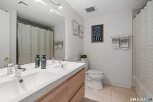 136 Webster Ct, Newington, CT 06111 - Photo 19