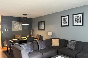 136 Webster Ct, Newington, CT 06111 - Photo 3