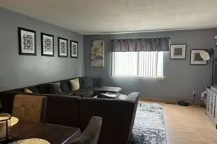 136 Webster Ct, Newington, CT 06111 - Photo 3