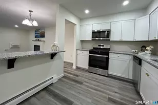 38 Sutton Pl, Bloomfield, CT 06002 - Photo 25
