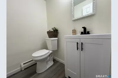 38 Sutton Place #38, Bloomfield, CT 06002 - Photo 15