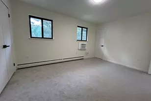 38 Sutton Pl, Bloomfield, CT 06002 - Photo 37