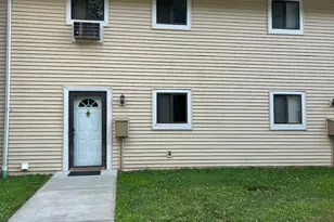 38 Sutton Pl, Bloomfield, CT 06002 - Photo 1