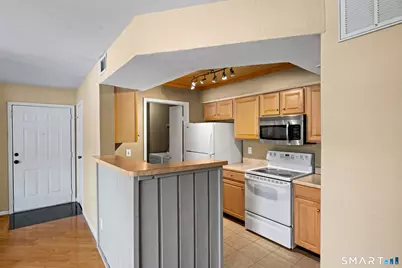 87 Leafwood Lane #235, Groton, CT 06340 - Photo 9