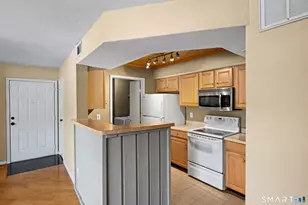 87 Leafwood Ln, Groton, CT 06340 - Photo 9