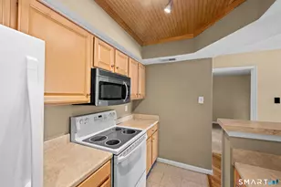 87 Leafwood Ln, Groton, CT 06340 - Photo 11