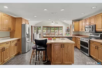 10 Paulina Place, Trumbull, CT 06611 - Photo 5