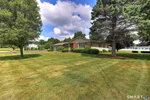 531 Woodruff Rd, Milford, CT 06461 - Photo 3