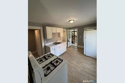 22 Hawthorne Street #3, Norwich, CT 06360 - Photo 3