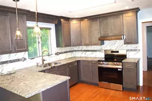 2595 Albany Ave, West Hartford, CT 06117 - Photo 11
