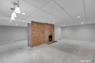 2595 Albany Ave, West Hartford, CT 06117 - Photo 21