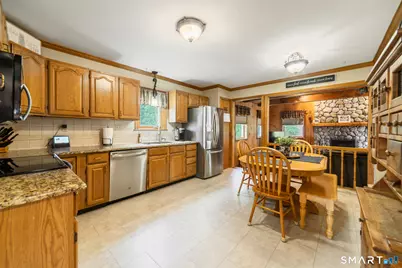 39 Morris Avenue, Trumbull, CT 06611 - Photo 9