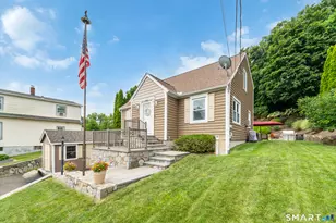 39 Morris Ave, Trumbull, CT 06611 - Photo 3