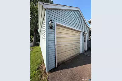 48 Elk Avenue, Waterbury, CT 06708 - Photo 17