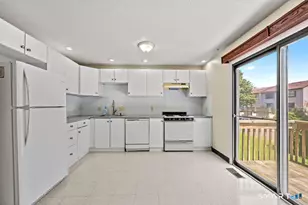 15 Crest St, West Haven, CT 06516 - Photo 17