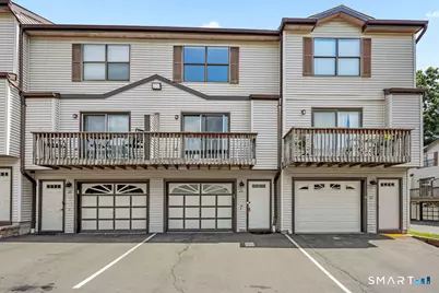 15 Crest Street #D26, West Haven, CT 06516 - Photo 1