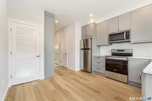 156 Princeton St, Bridgeport, CT 06605 - Photo 5