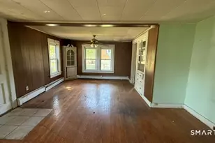 11 Cottage St, Putnam, CT 06260 - Photo 5