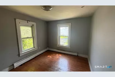 11 Cottage Street, Putnam, CT 06260 - Photo 9