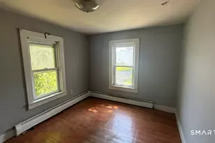 11 Cottage St, Putnam, CT 06260 - Photo 9