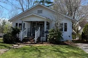 11 Cottage St, Putnam, CT 06260 - Photo 1