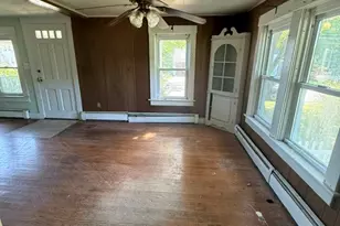 11 Cottage St, Putnam, CT 06260 - Photo 11