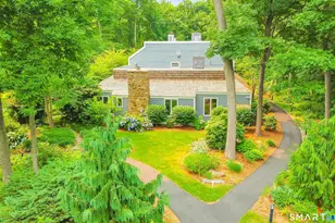 2 Castle Rock Rd, Branford, CT 06405 - Photo 3