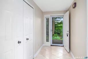 2 Castle Rock Rd, Branford, CT 06405 - Photo 7