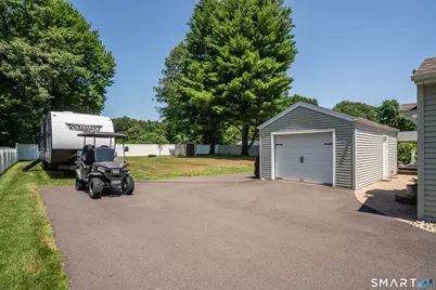 355 Burnham Street, Manchester, CT 06042 - Photo 37
