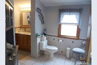 200 Douglas Drive, Meriden, CT 06451 - Photo 13