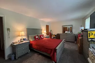 5 Riverview Dr, Bridgeport, CT 06606 - Photo 5