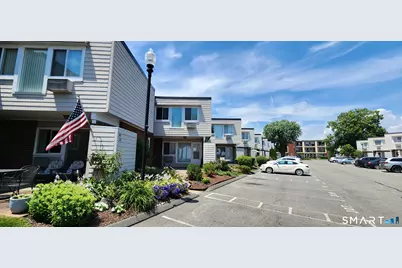 97 West Walk #97, West Haven, CT 06516 - Photo 5