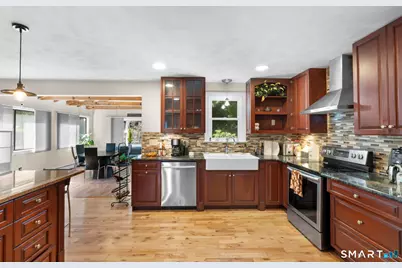 15 Inwood Drive, Naugatuck, CT 06770 - Photo 9