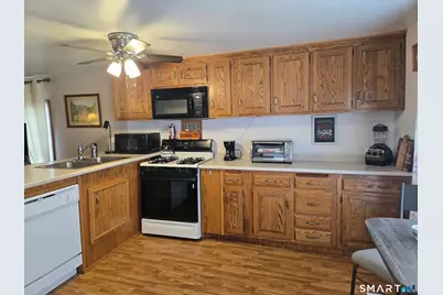19 Arapaho Drive, East Hartford, CT 06118 - Photo 5