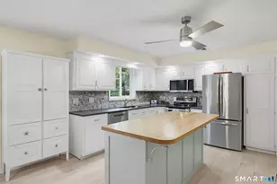 15 Fieldwood Dr, Watertown, CT 06795 - Photo 23