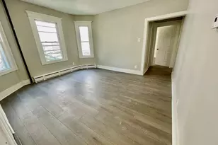 42 Cabot St, Hartford, CT 06112 - Photo 7