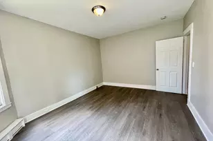 42 Cabot St, Hartford, CT 06112 - Photo 13